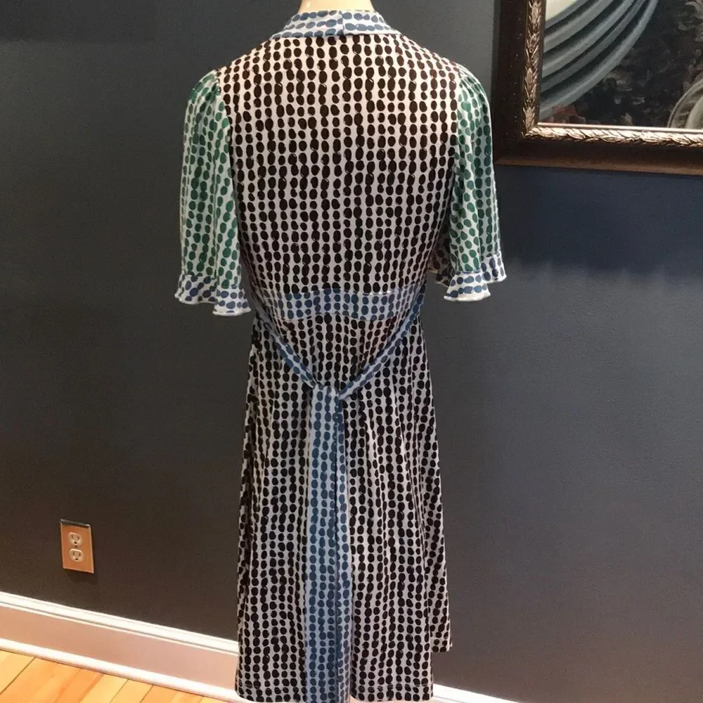 BCBGMAXAZRIA green/brown/blue print stretch dress - Picture 5 of 8